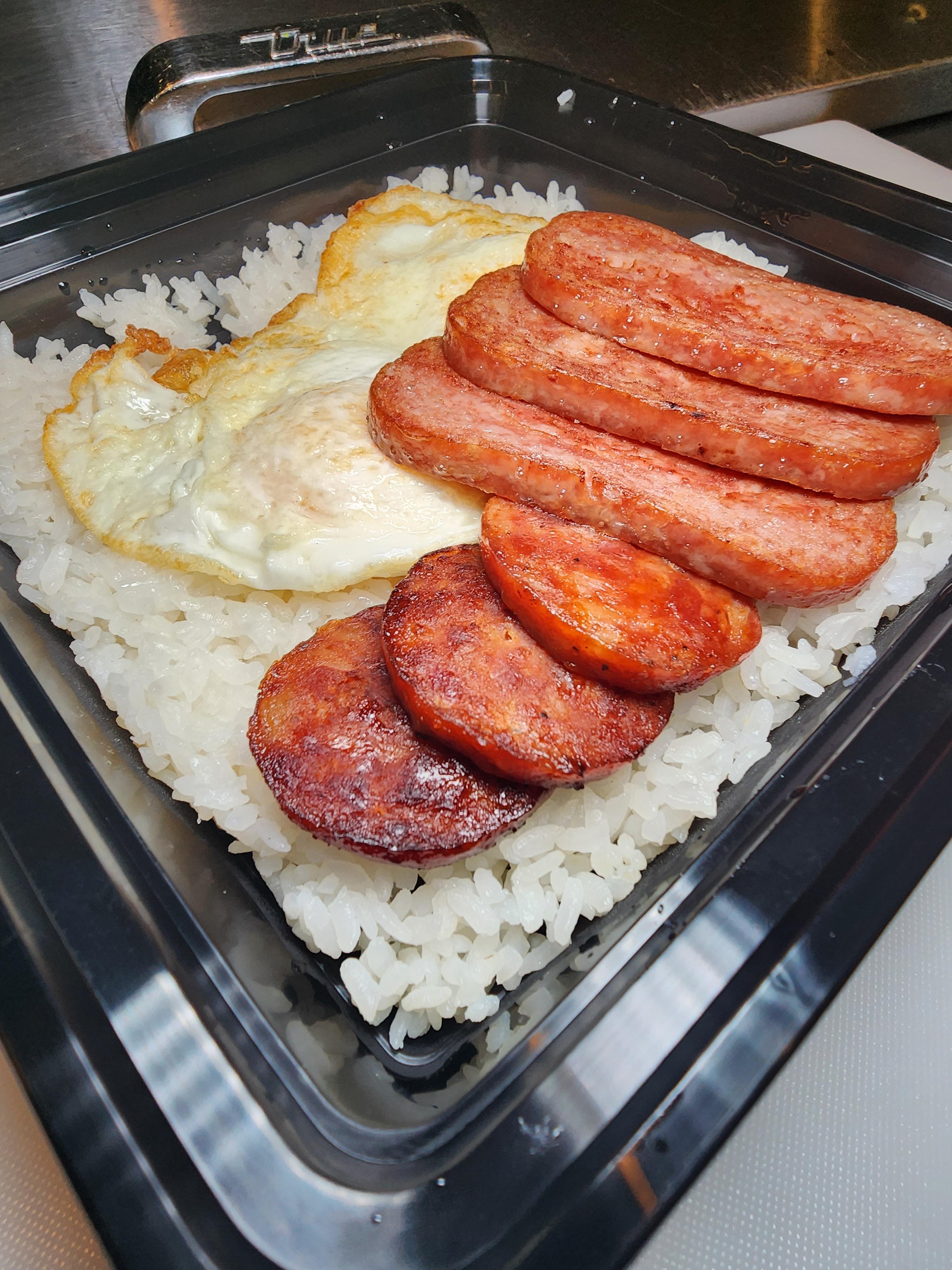 McBowlz Breakfast Deluxe.