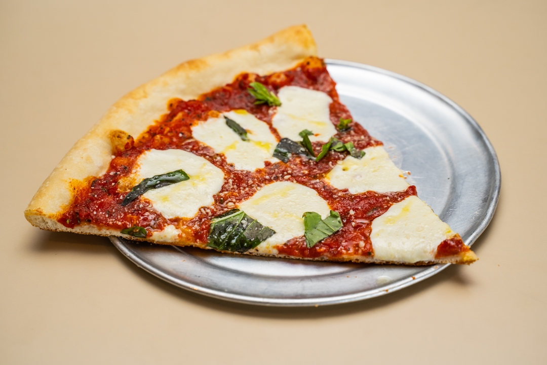 XL. Margherita Pizza.
