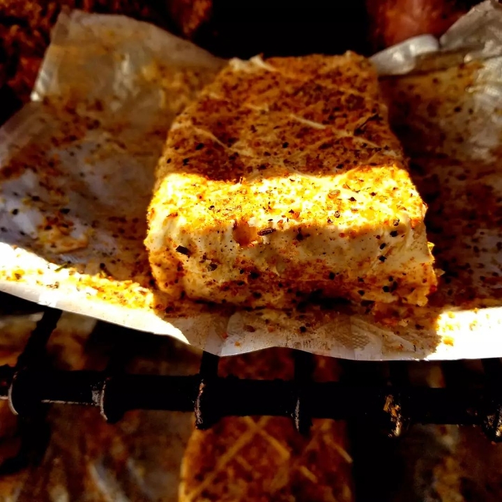 GRILLED BAGEL W/SMOKED CREAM CHEESE.