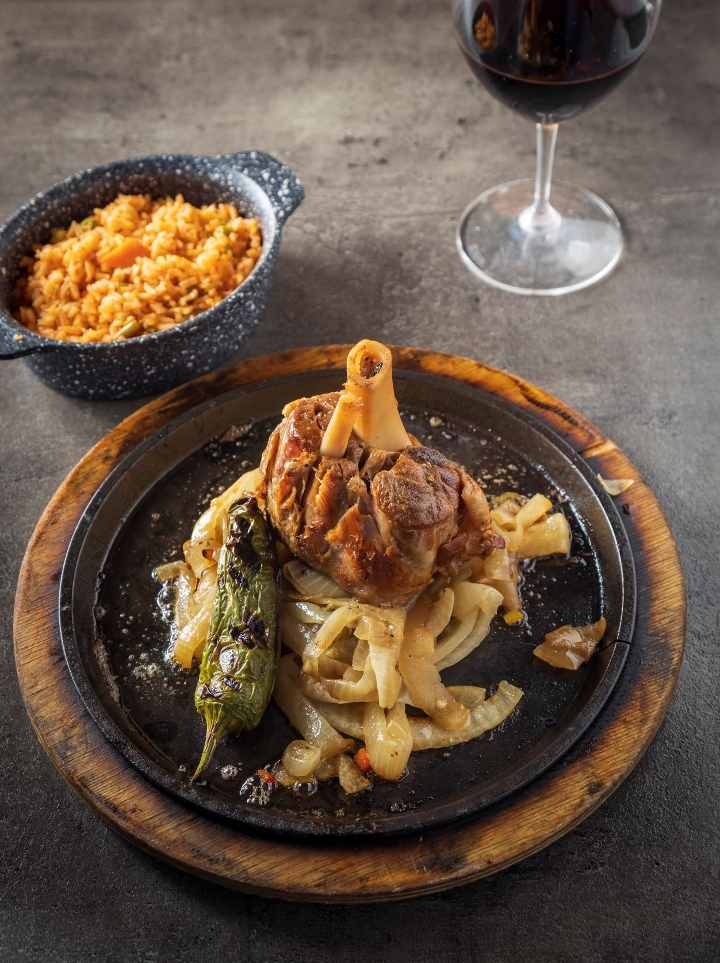 Chamorro de Puerco Carnitas Style.