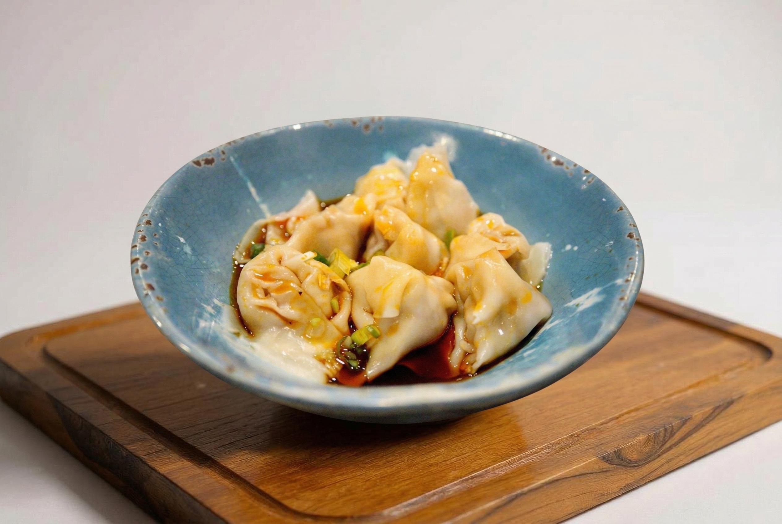 成都红油抄手 Cheng Du Spicy Wonton.