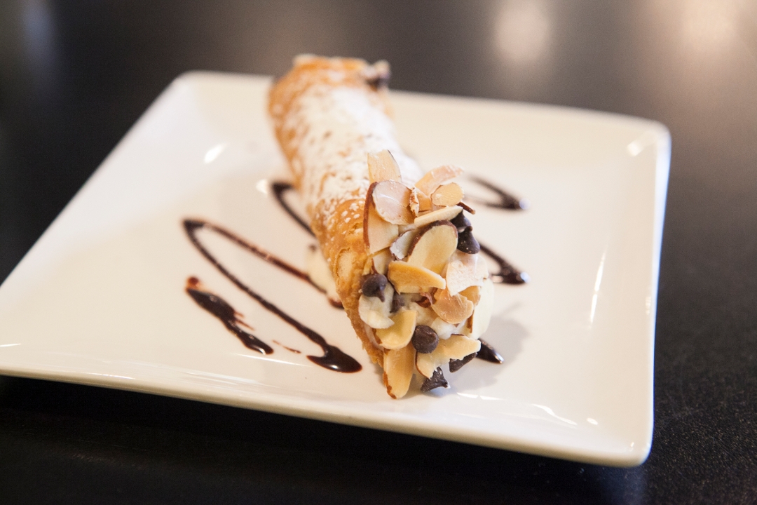 Cannoli.