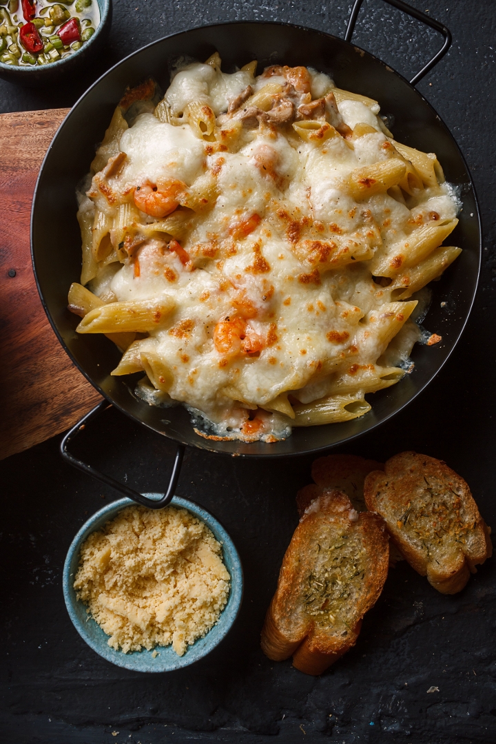 Chicken Alfredo Pasta.