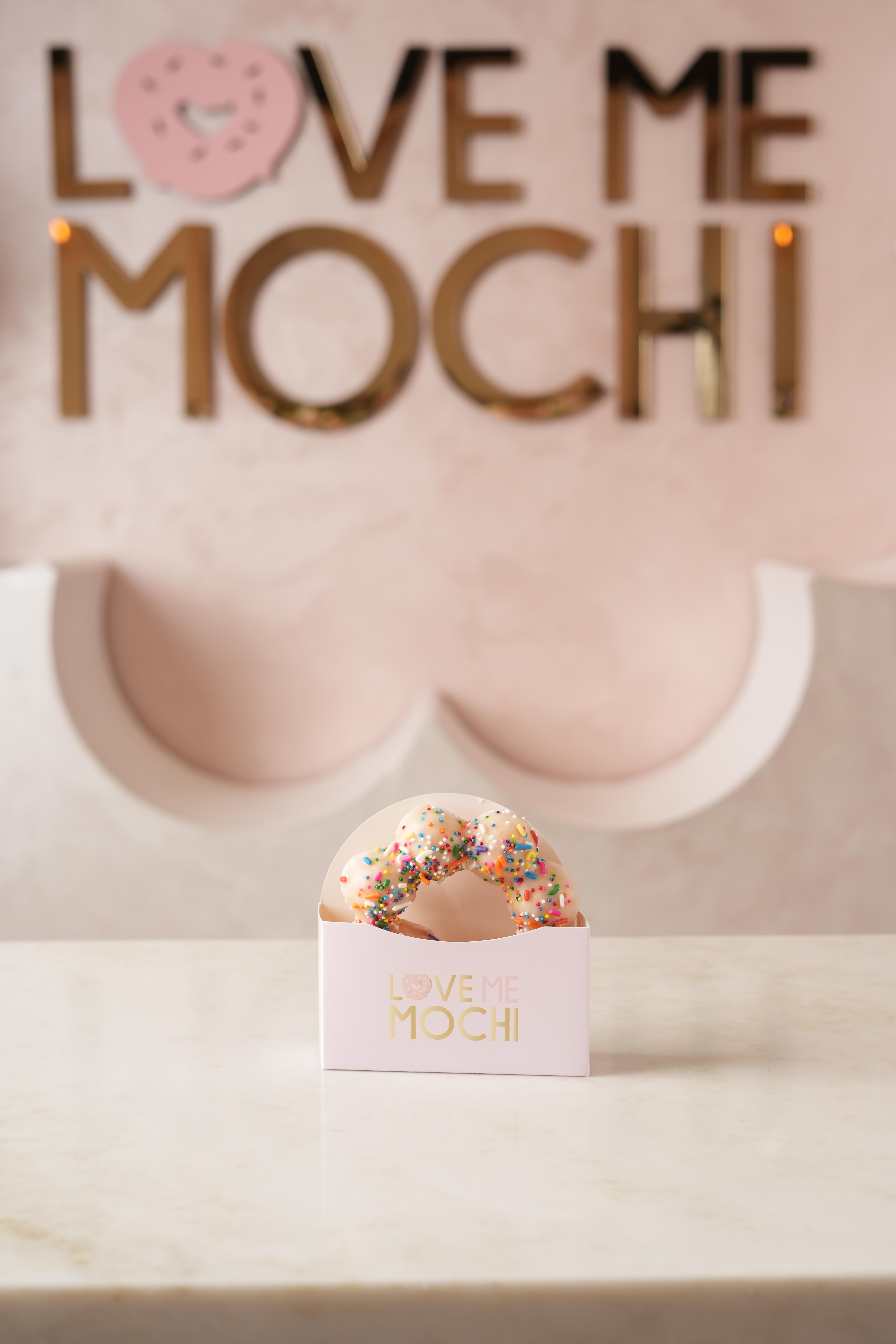 1 Mochinut.