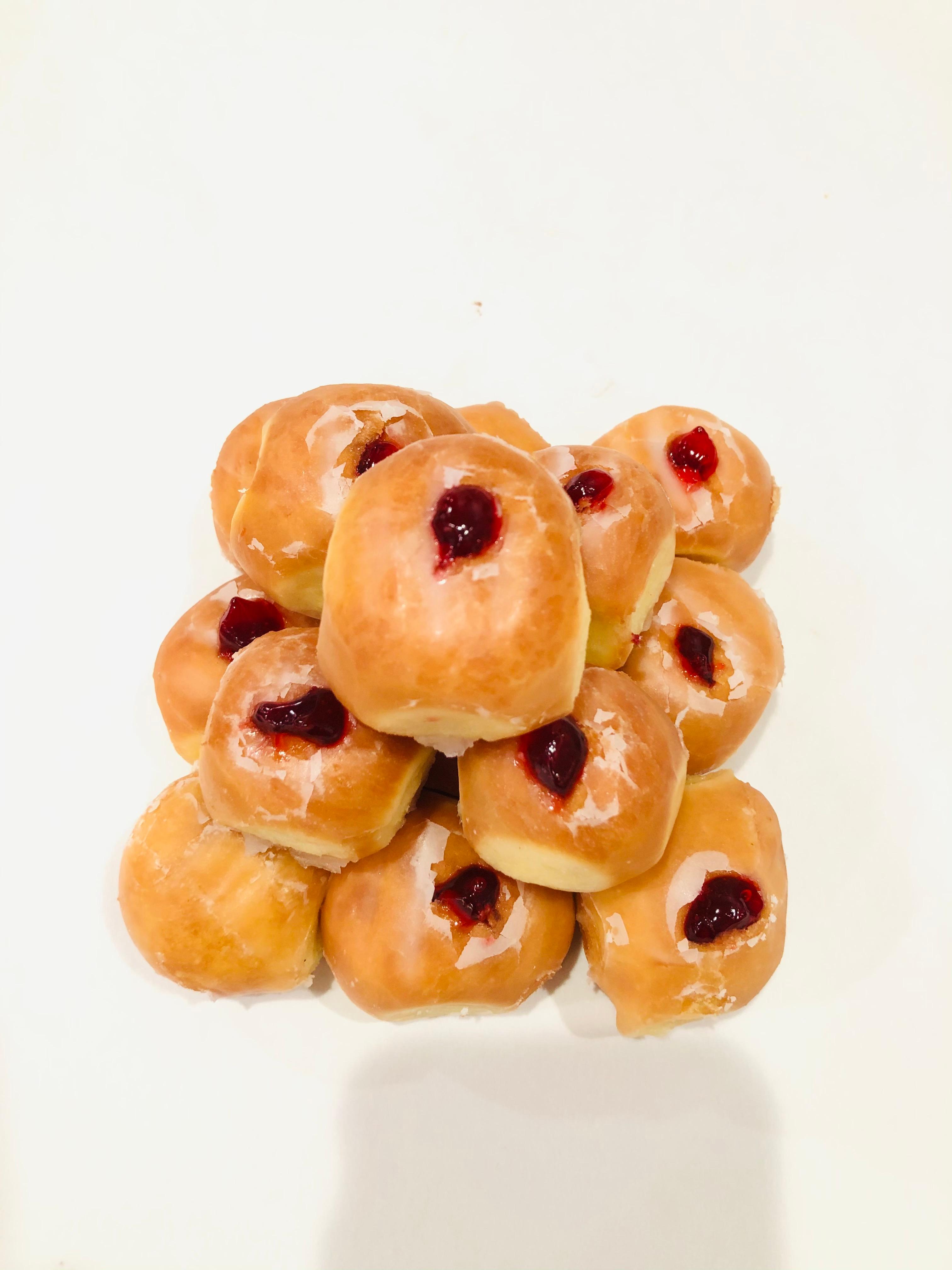 1/2 DZ Holes: Strawberry Filled.
