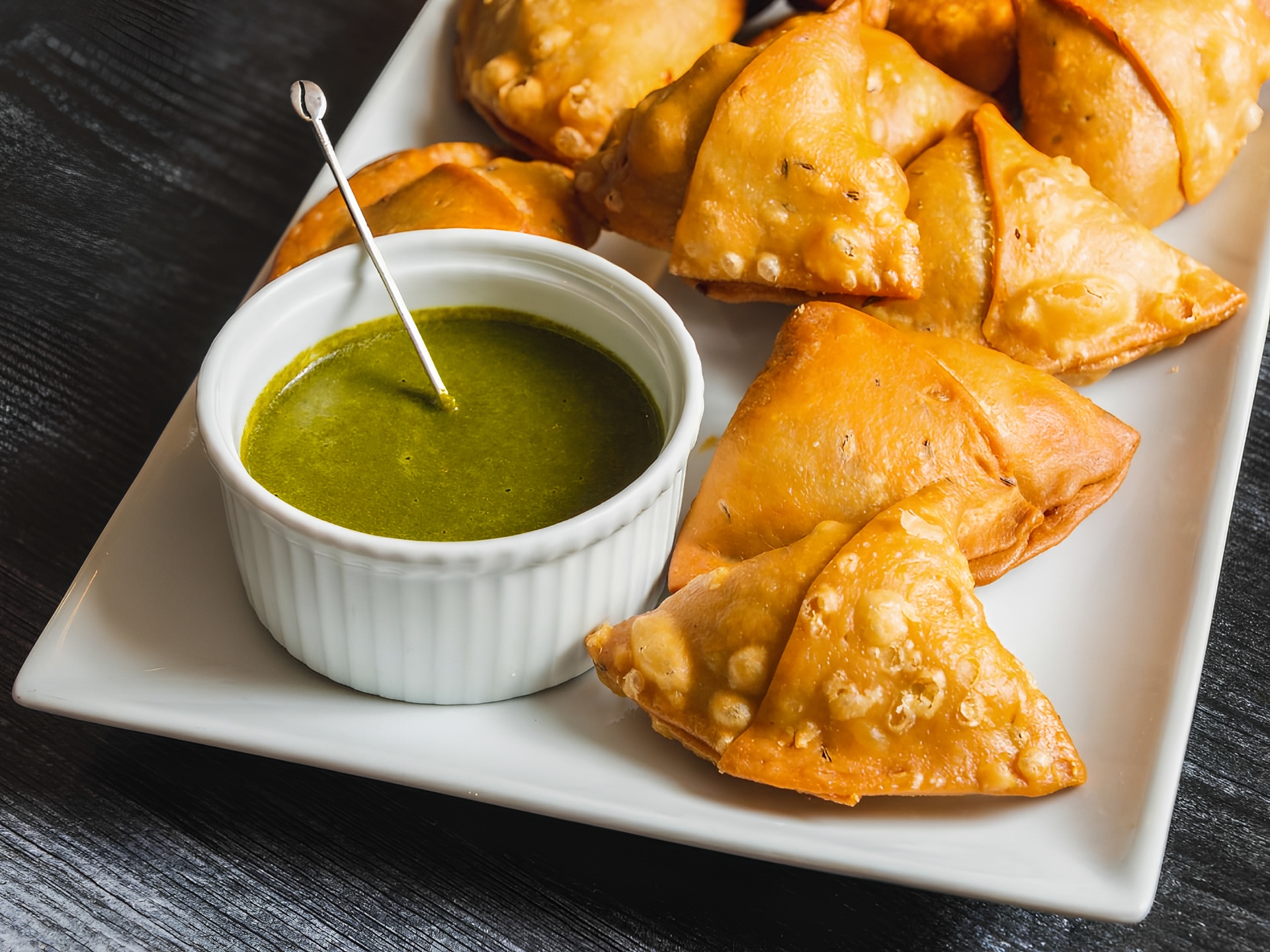 Samosa's (4pcs) (Famous Item).