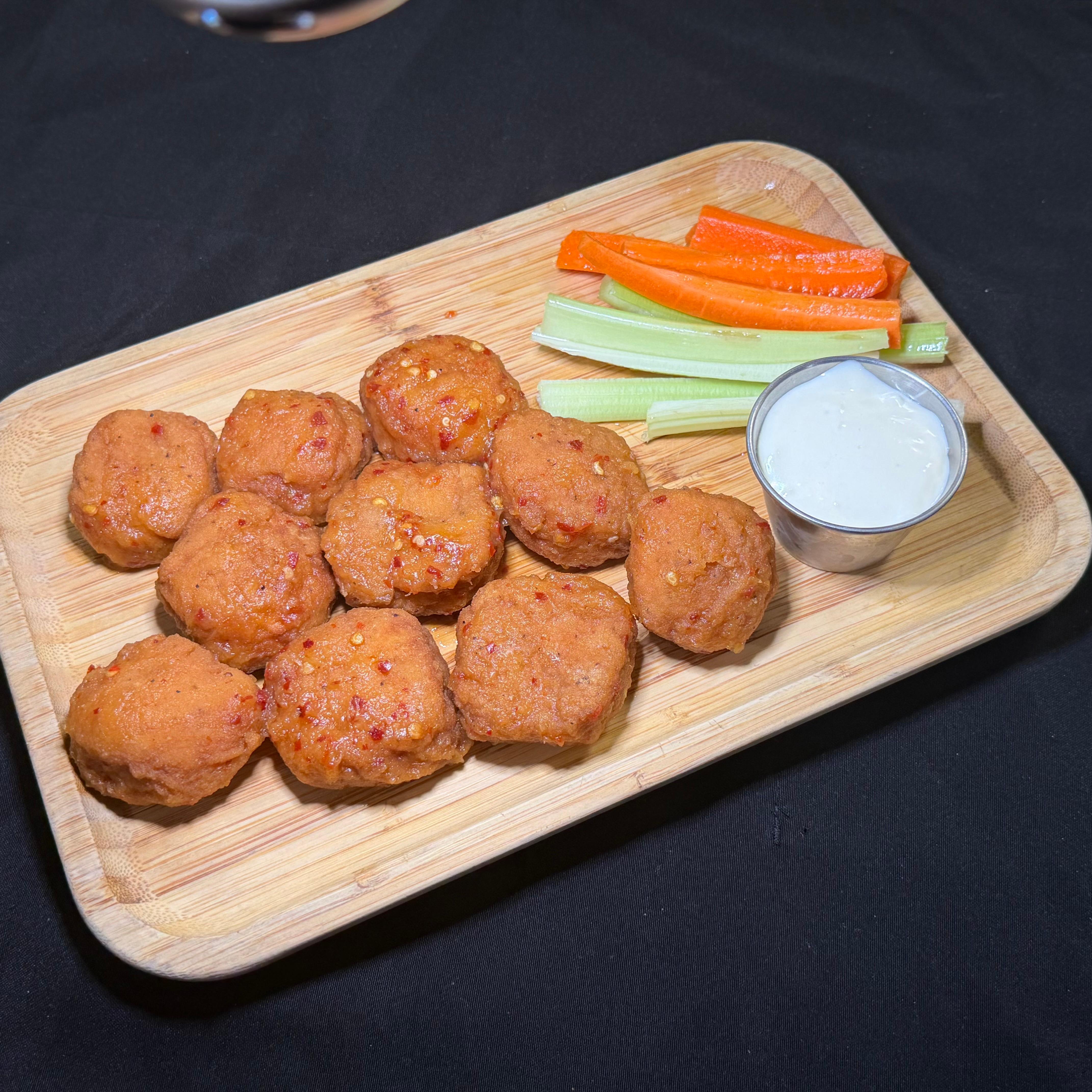 BONELESS WINGS (10 pieces).