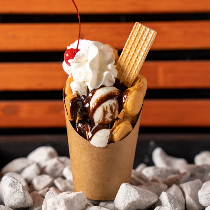 Vanilla Sundae Bubble Waffle.