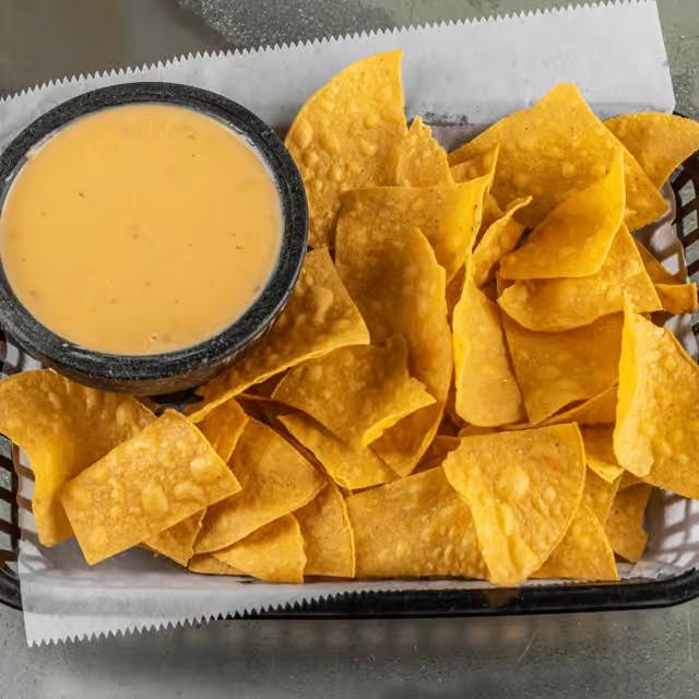Queso Dip & Chips.
