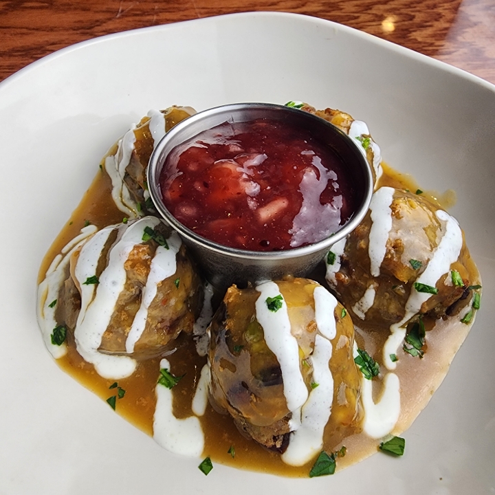 Swedish Meatballs (just balls and sauce).