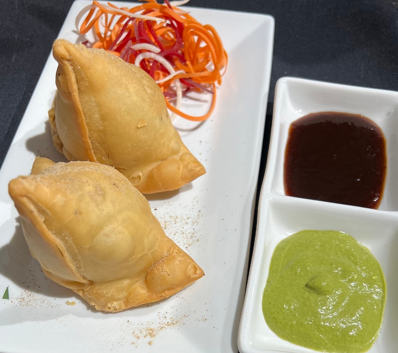 Samosa (2 pcs) ( V ).