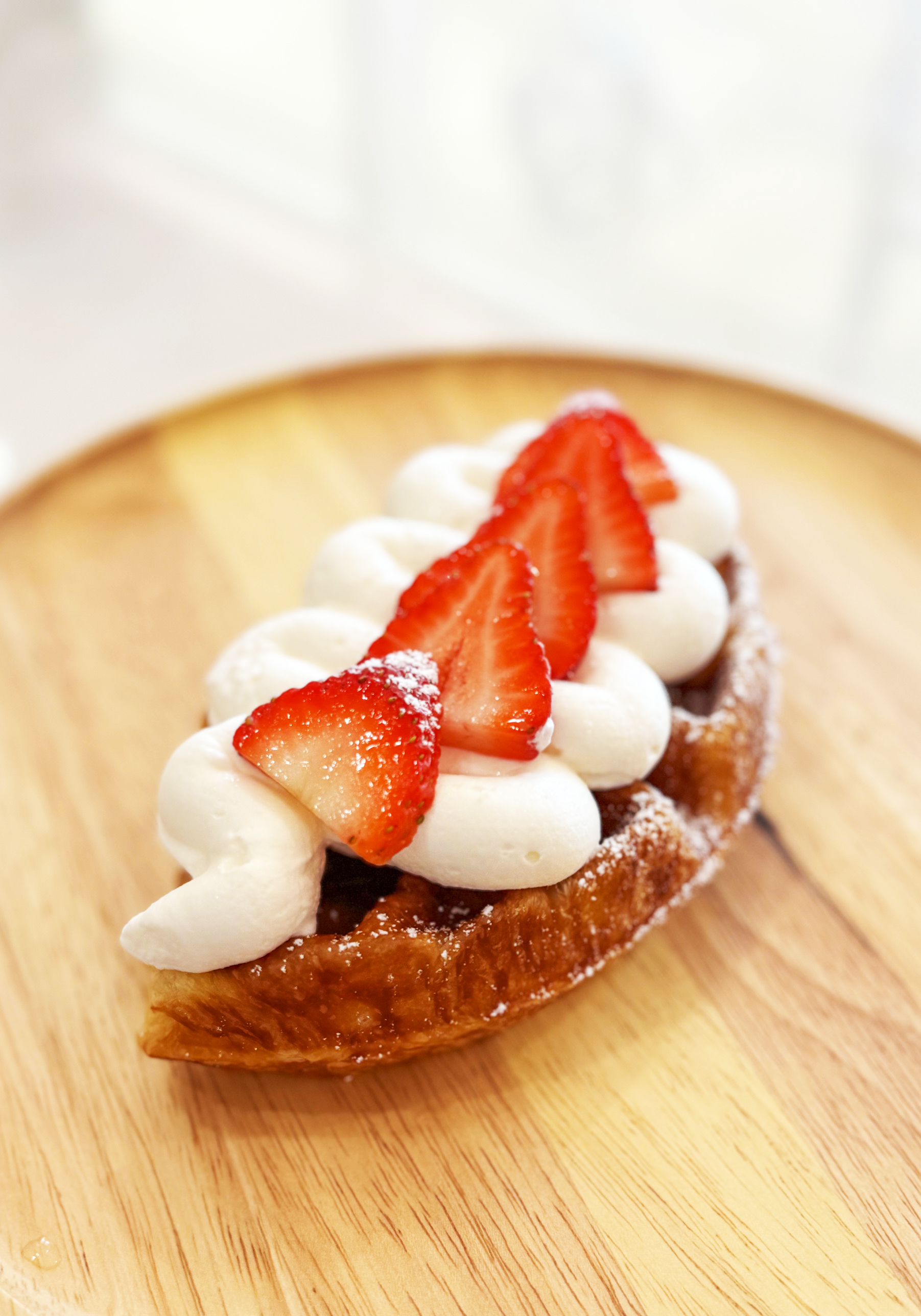 Croffle - Strawberry.