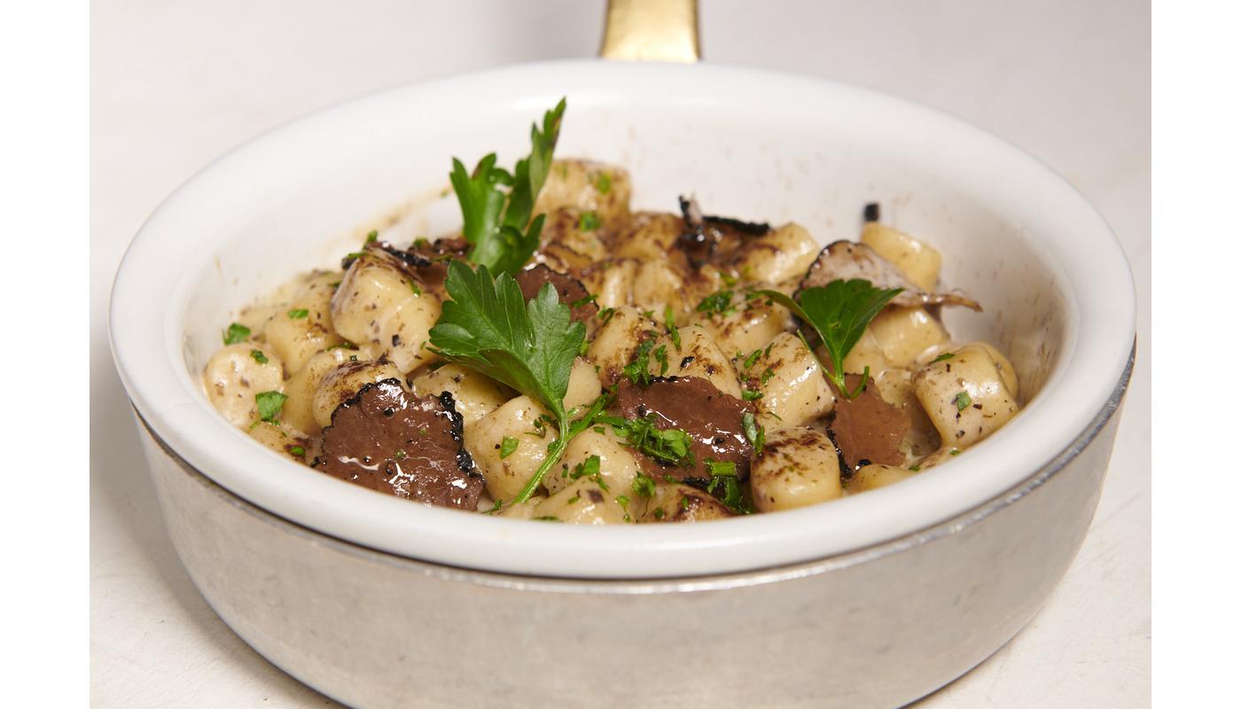 GNOCCHI BLACK TRUFFLE.