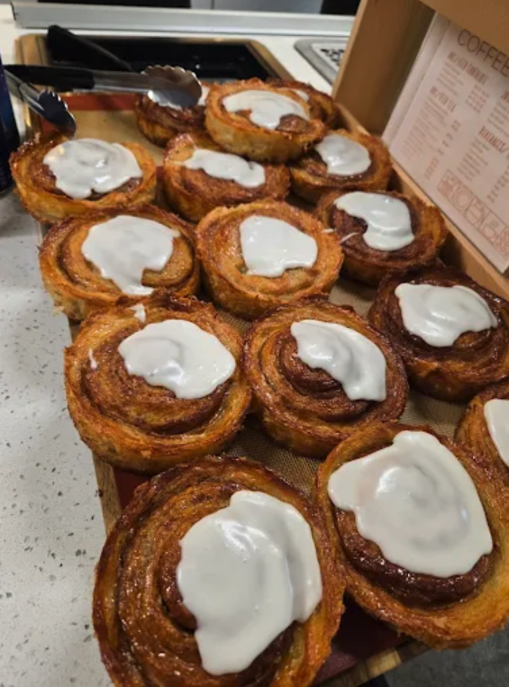 Cinnamon Rolls croissant.