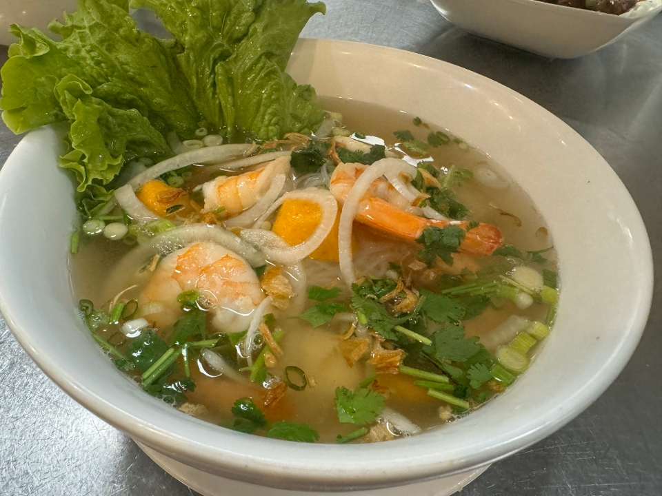24-Rice Noodles Soup with Shrimp and Roasted Pork - Hu Tieu Tom Thit.