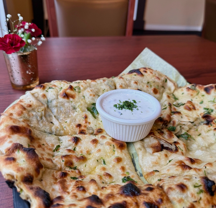 Potato & Onion Kulcha (Ambarsariya).