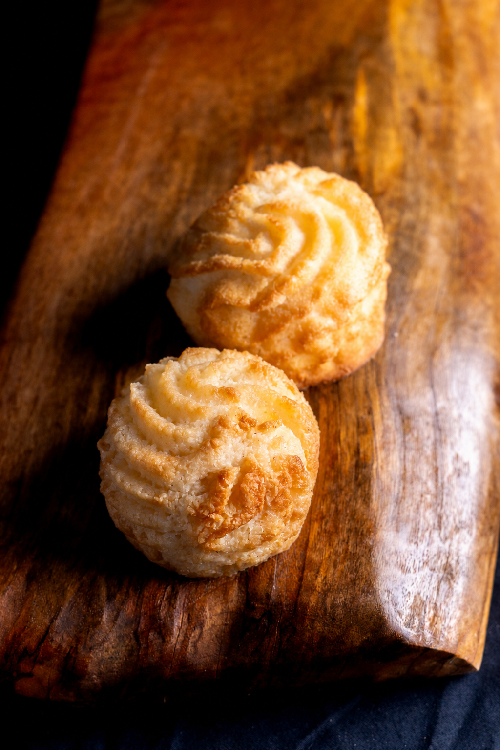 Plain Macaroon.