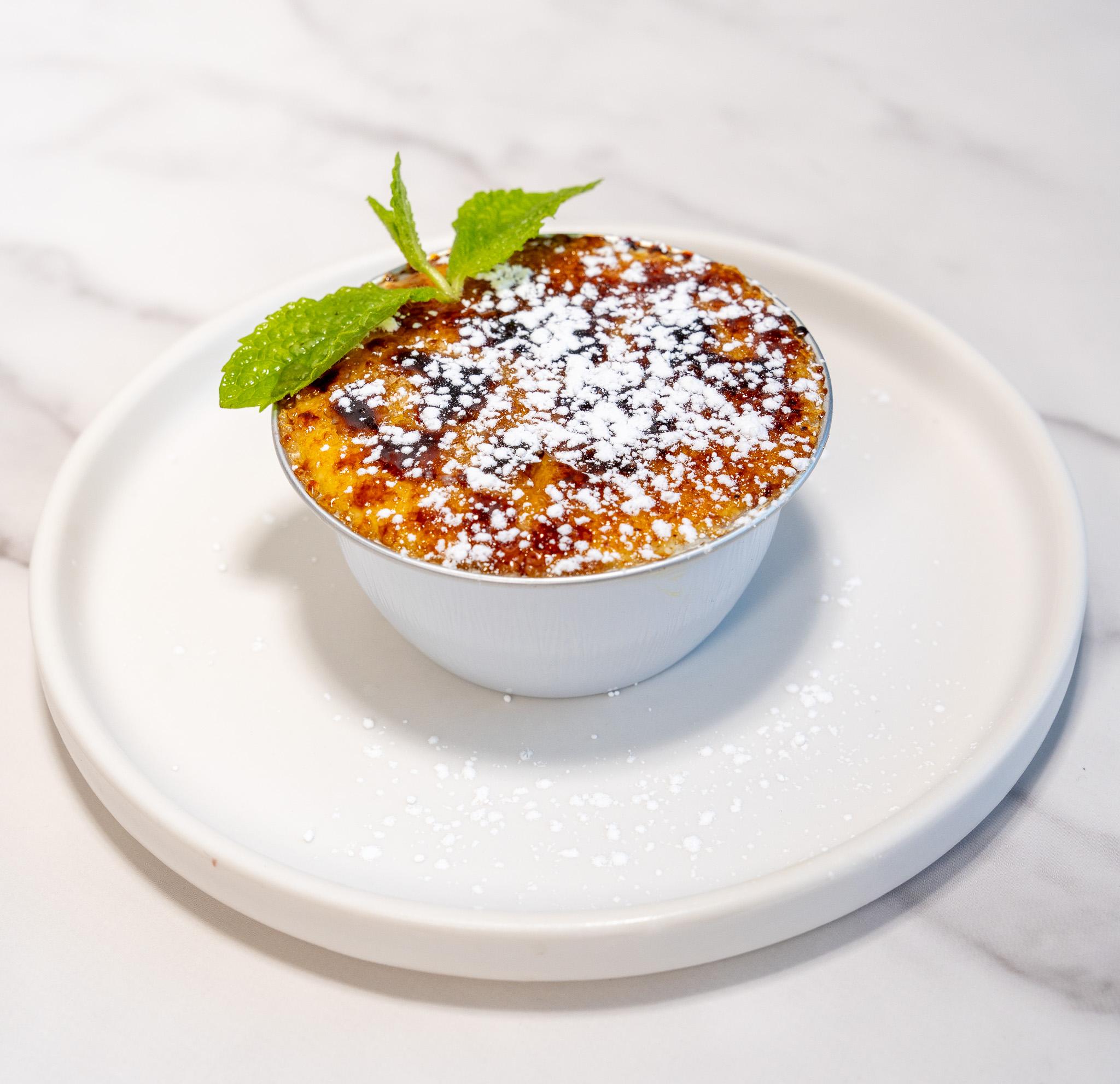 Creme Brulee (Dessert).