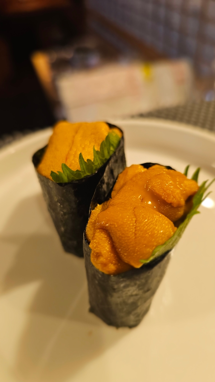 N Uni (Sea Urchin).