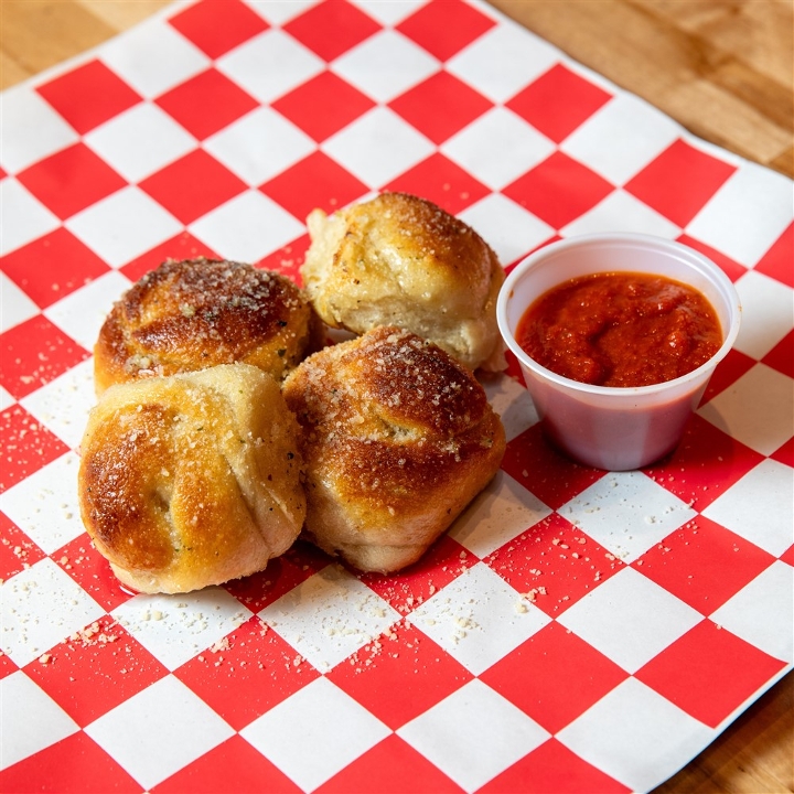 (3) Garlic Knots.