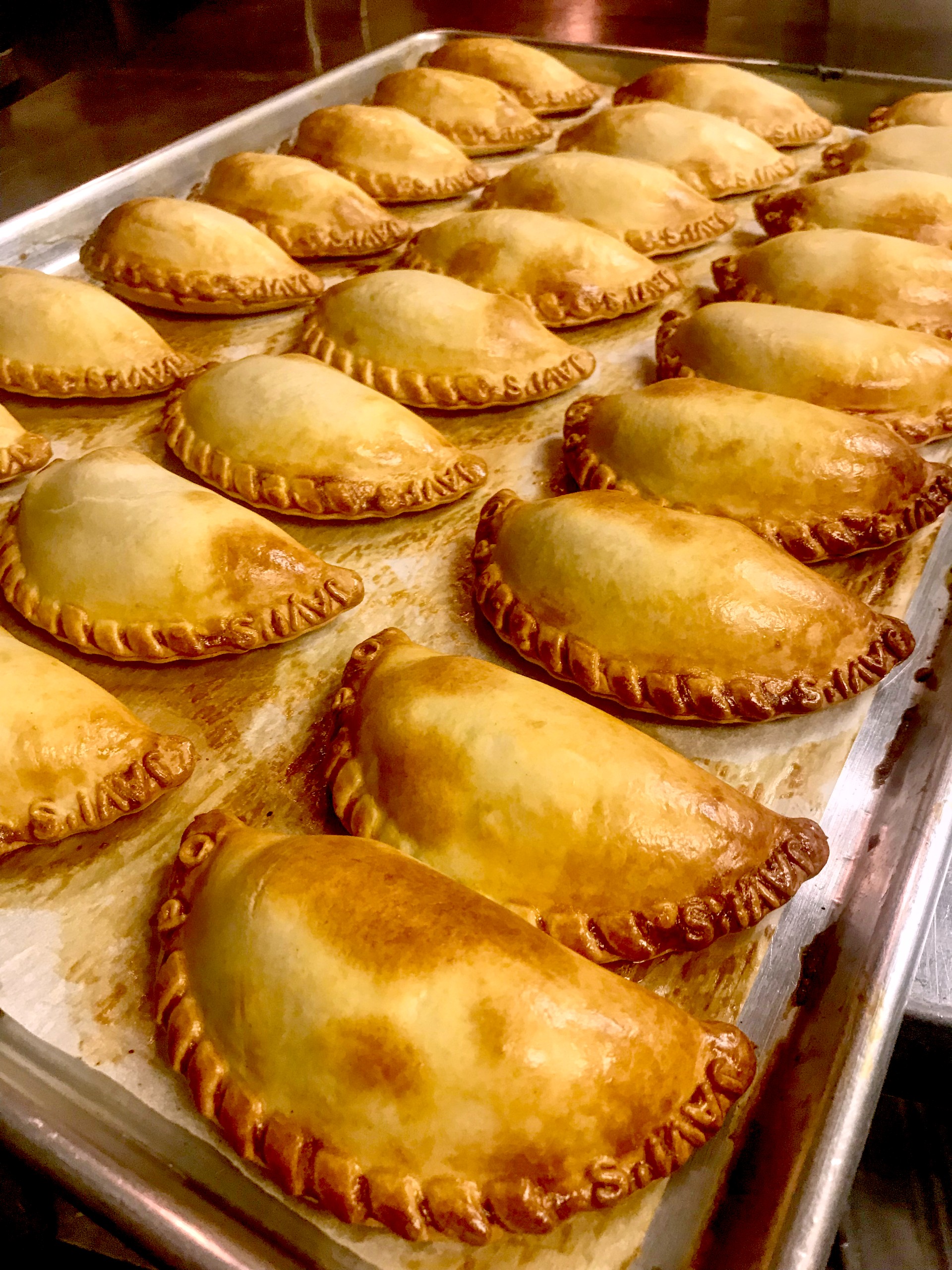 100 Empanadas (Mix and Match).