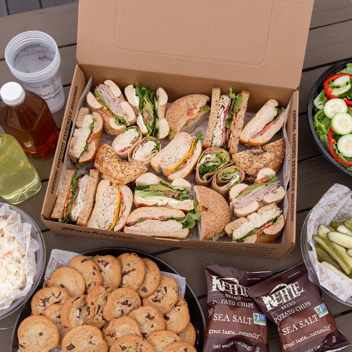Signature Lunch Box 1/2 Dozen.