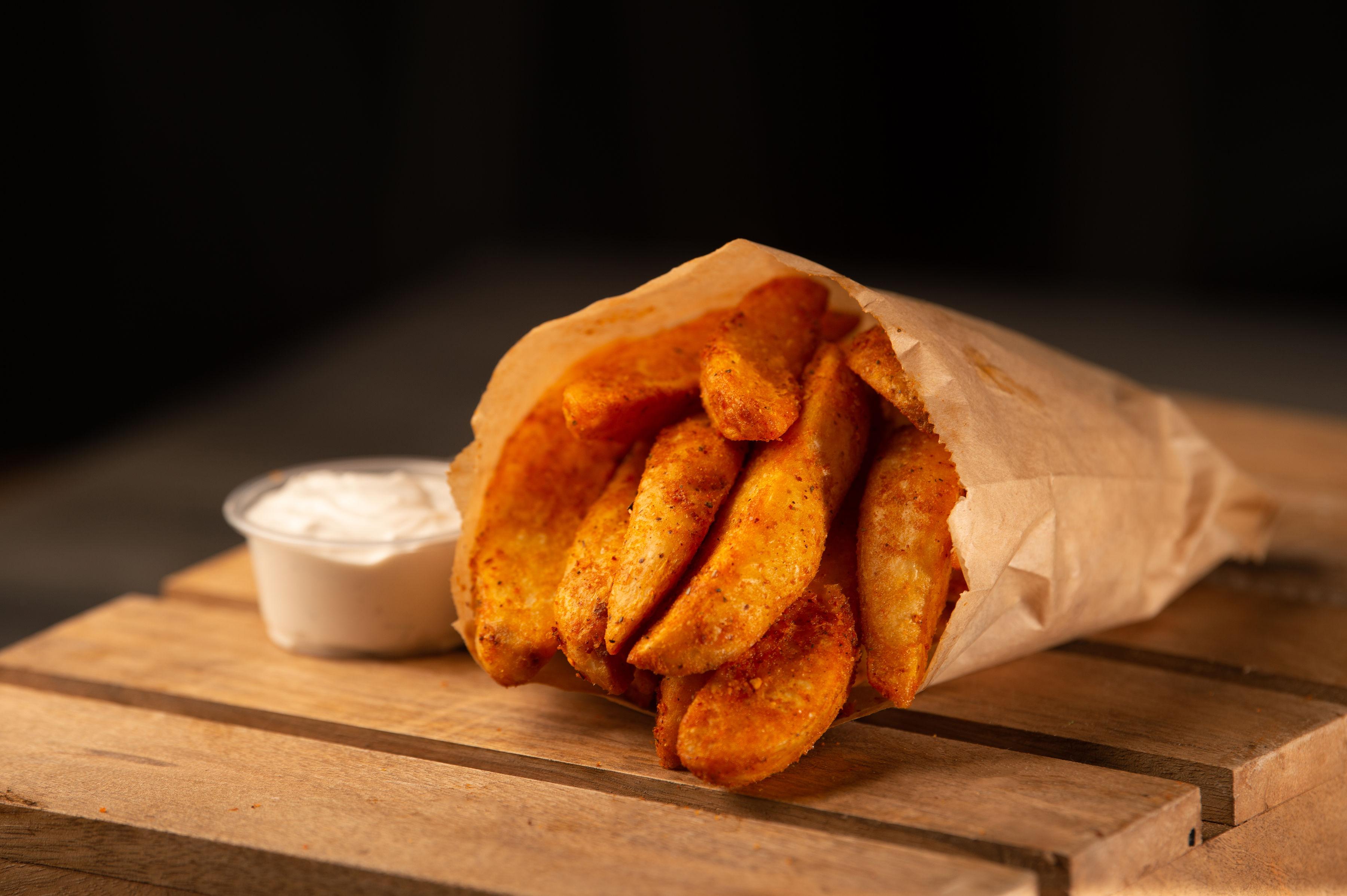 Ambar Fries.