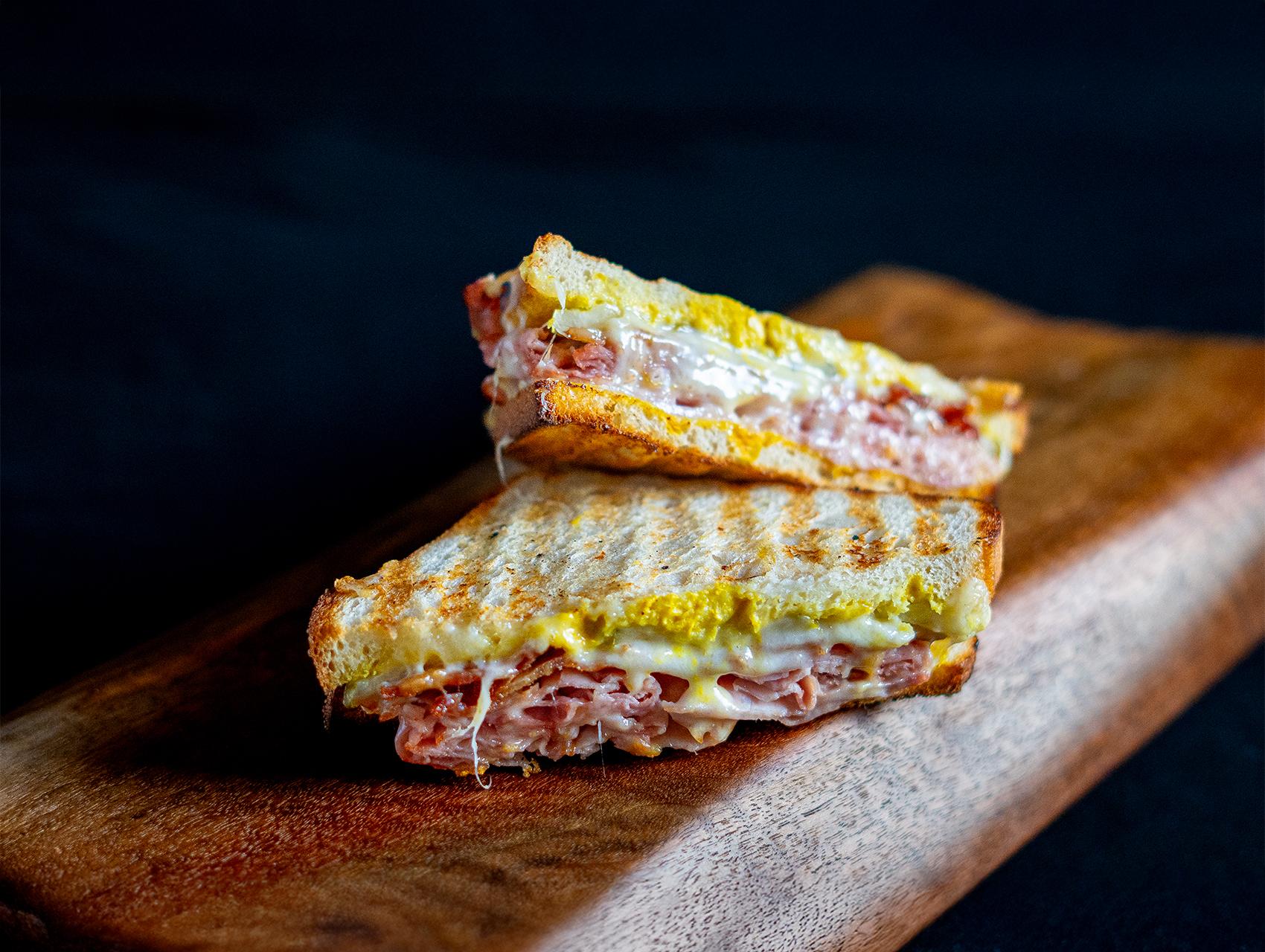 Cubano.