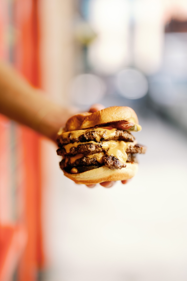 CLASSIC SMASHBURGER.