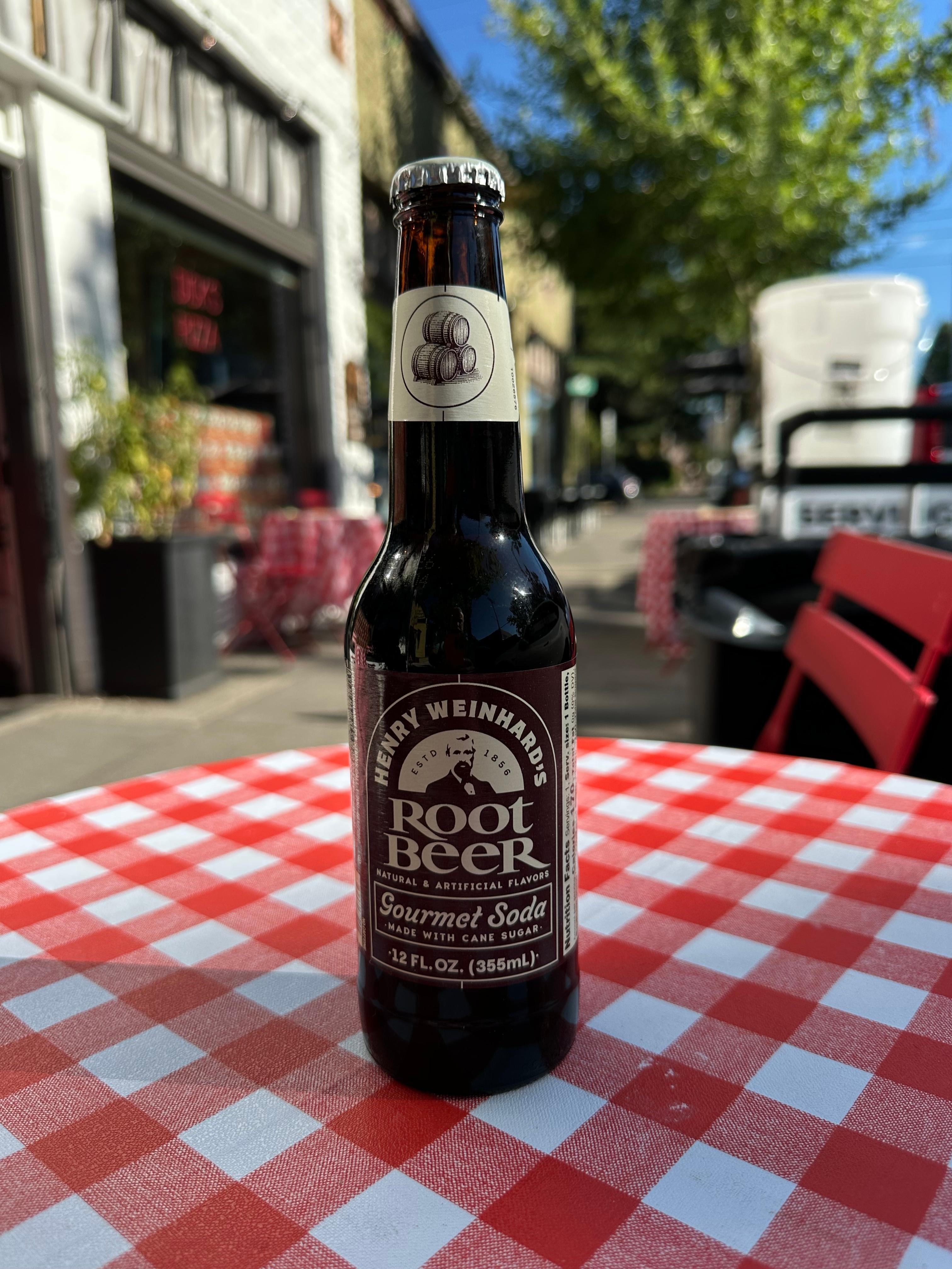 Henry Weinhard's Rood Beer.
