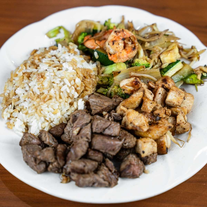 (L)Chicken & Filet Mignon Hibachi.