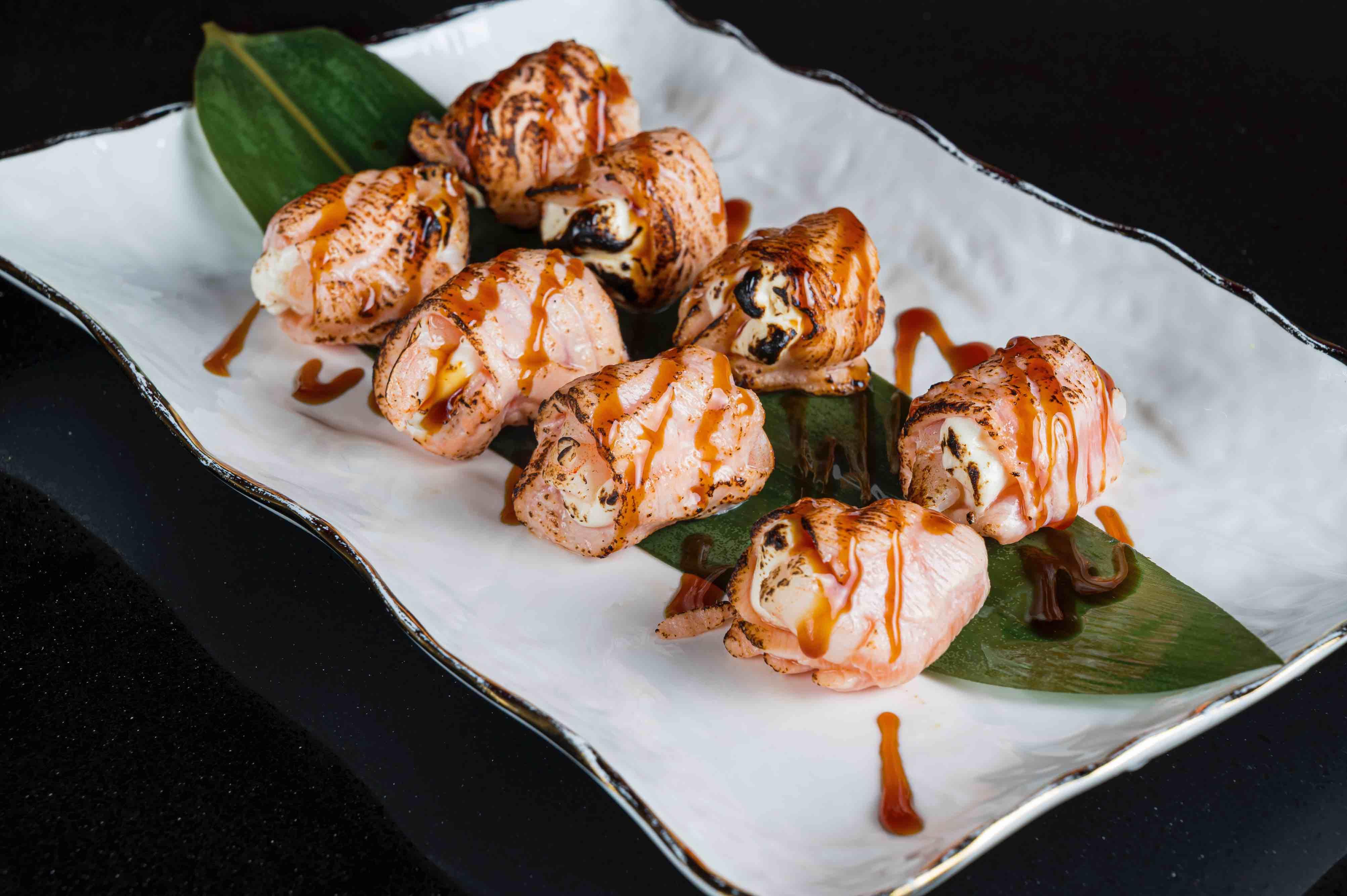 Sake Ebi Ball (8 pieces).