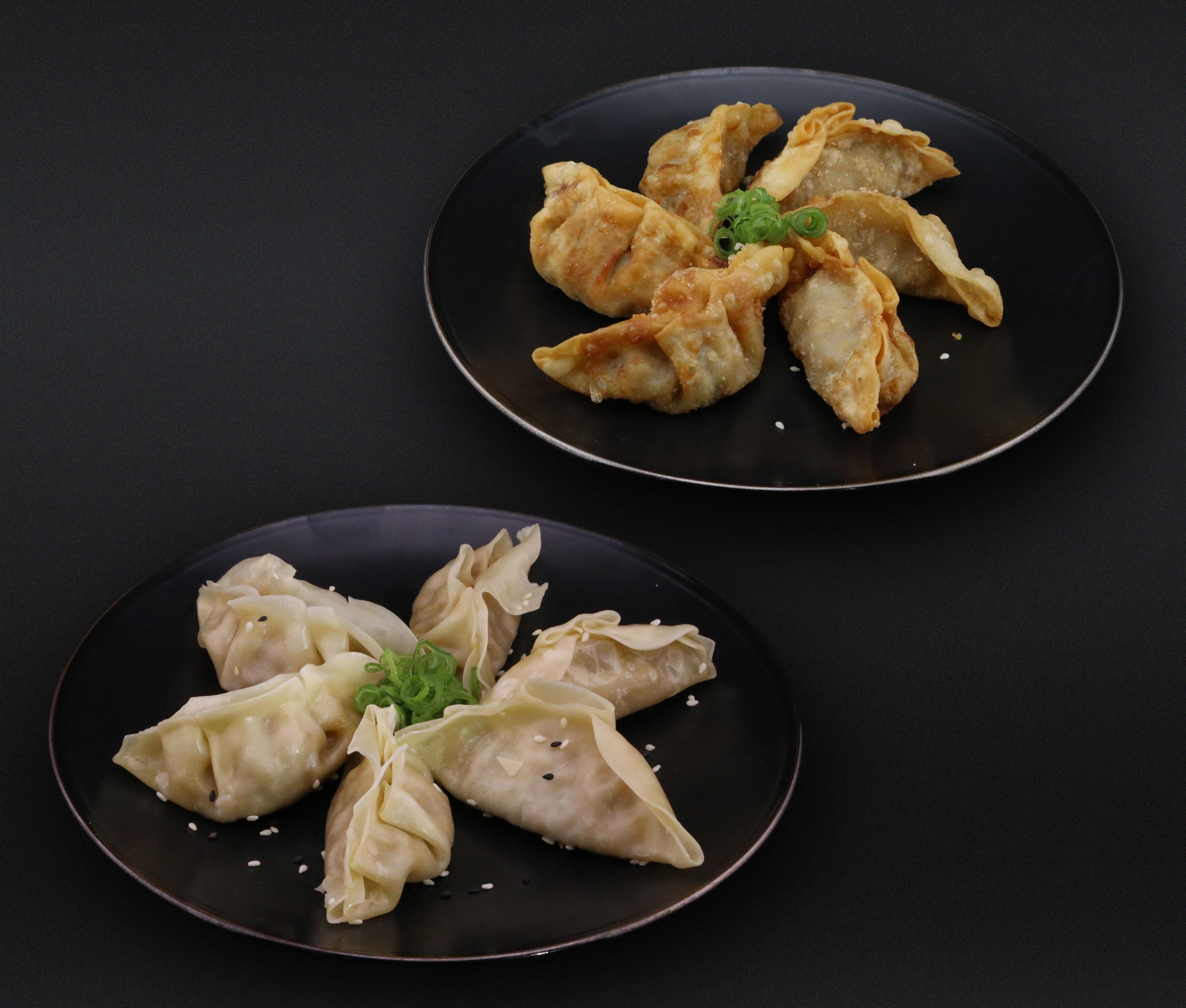 Pork Gyoza (6pcs).