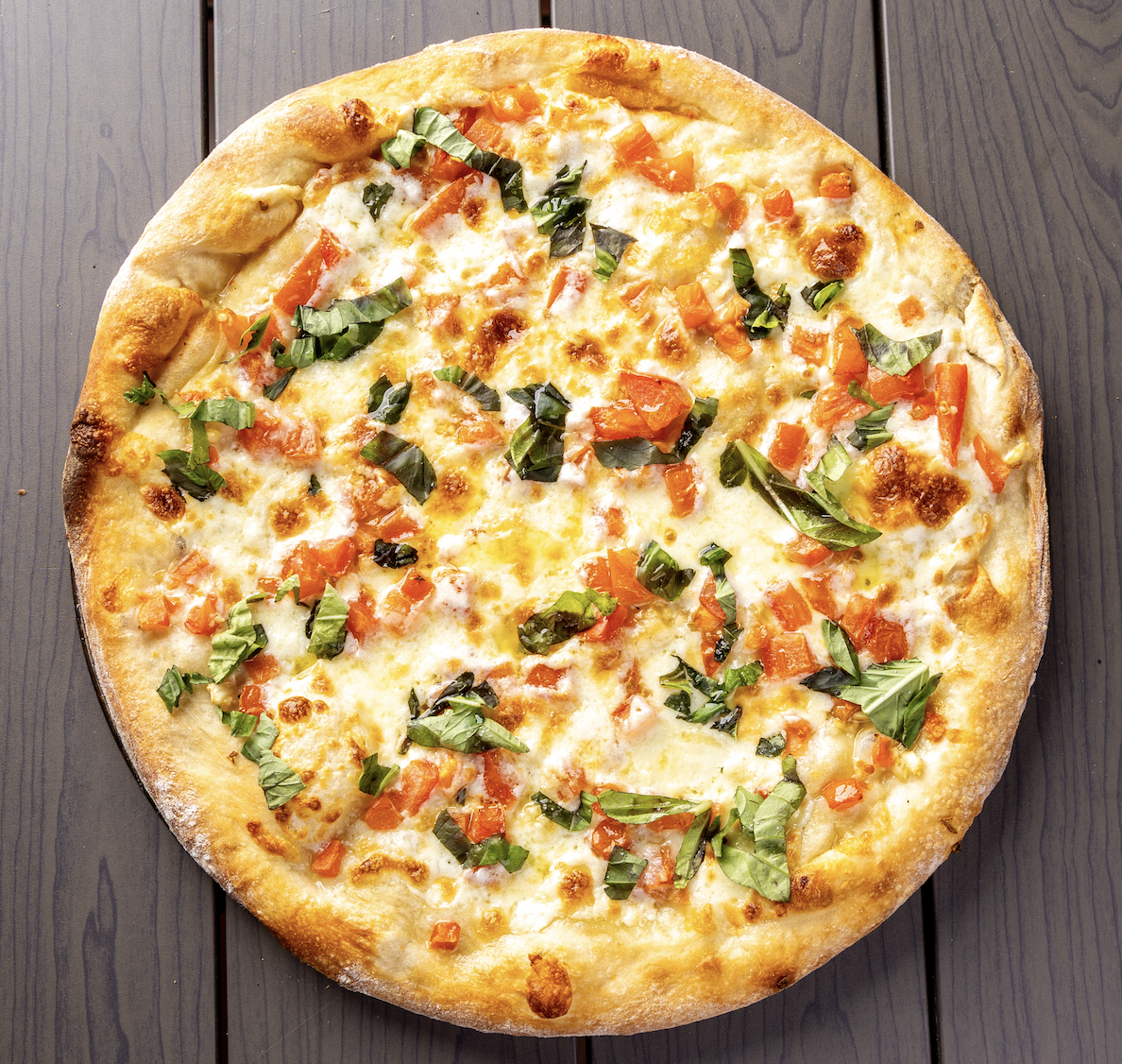 (14in) Caprese Pizza.