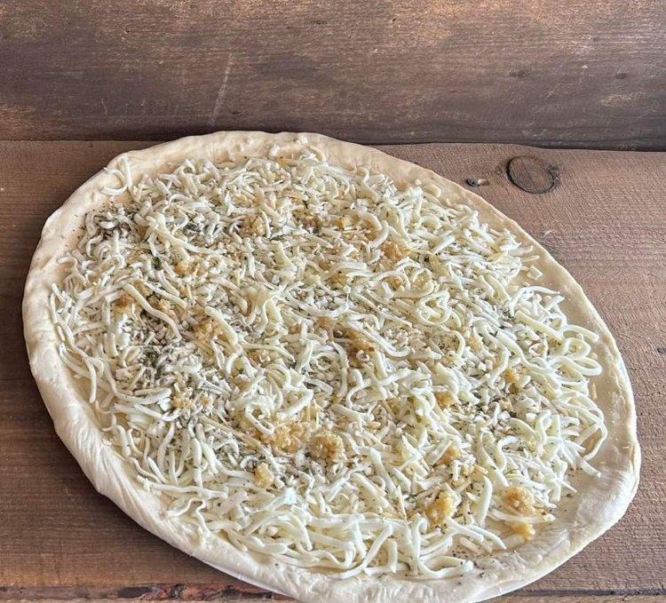 12" Cheesy Garlic Bread.