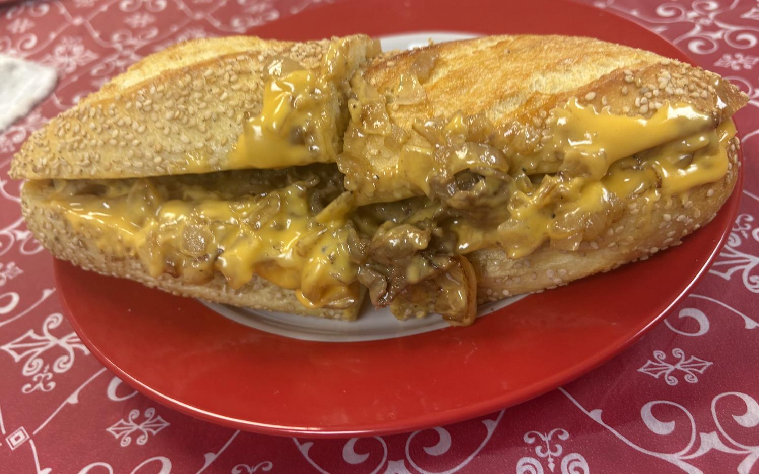 CHEESESTEAK.