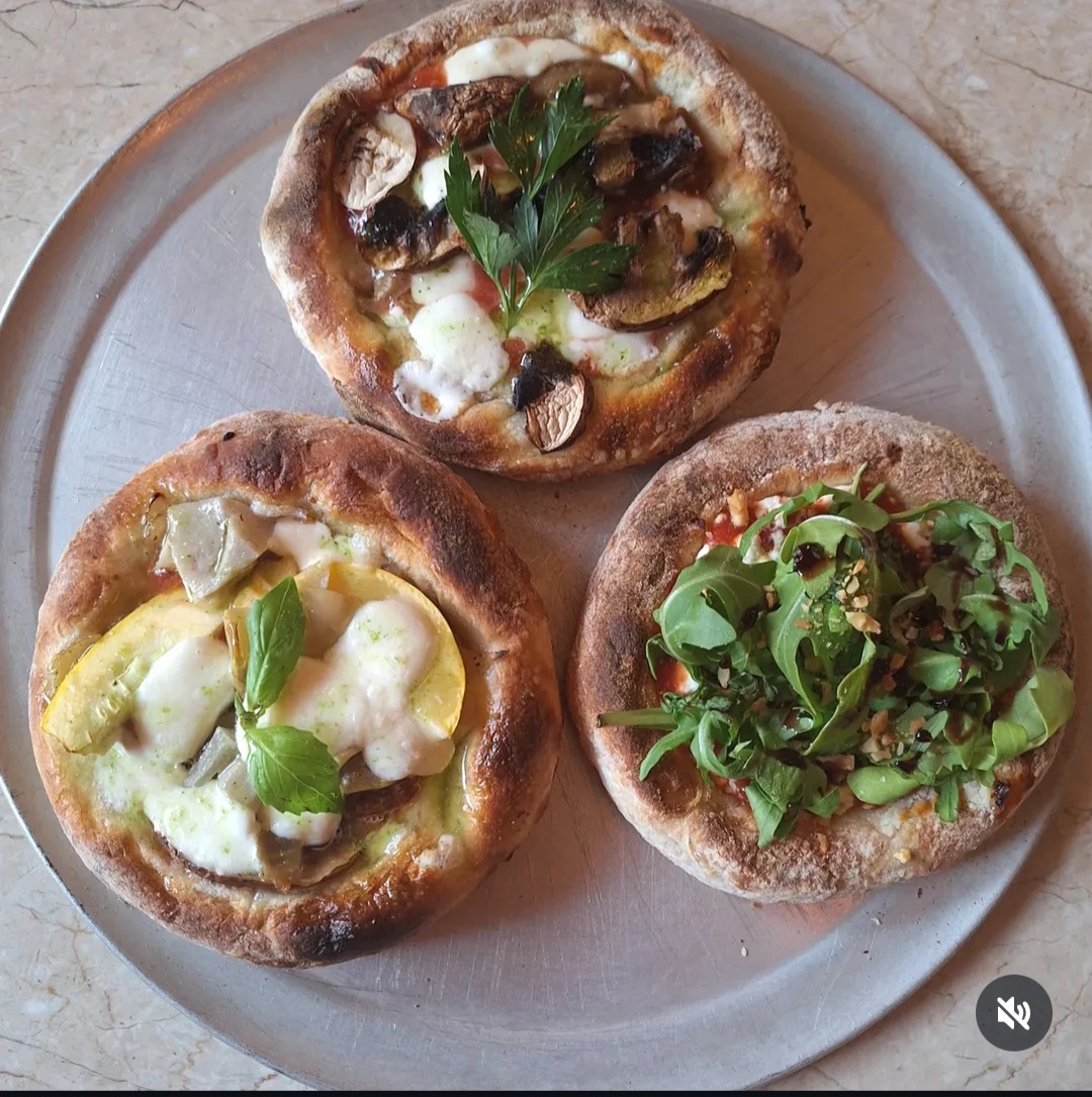 Tre Pizzette.