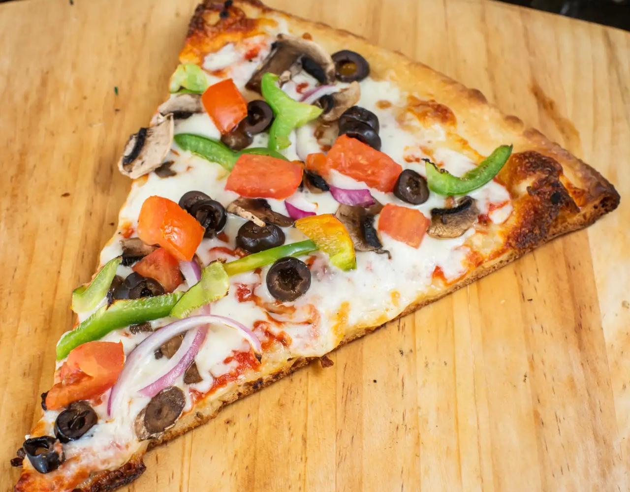 VEGGIE PIZZA SLICE.