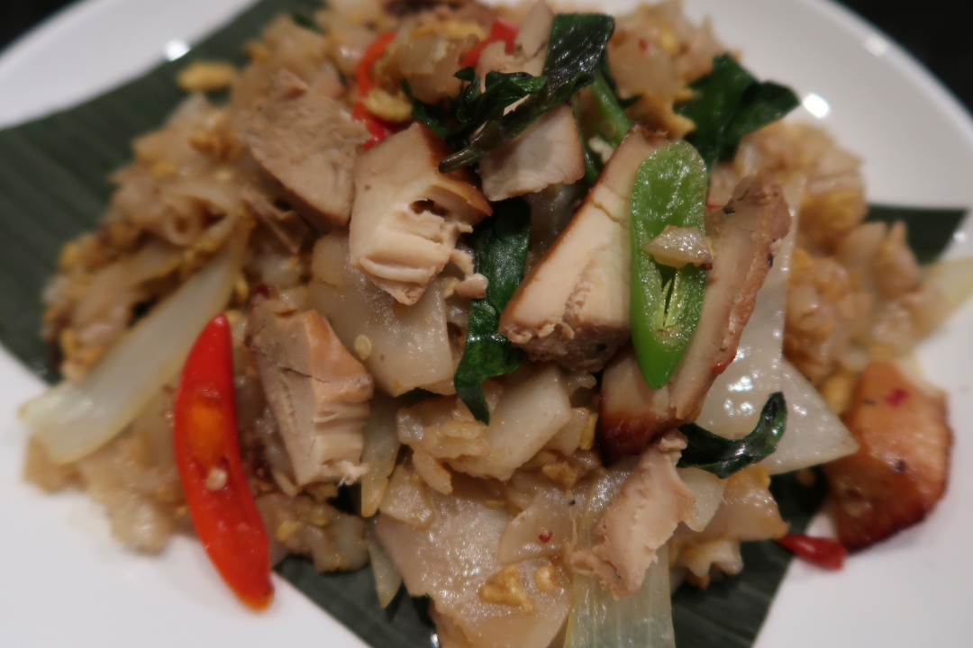 Pad Kee Mao (Drunken Noodles).