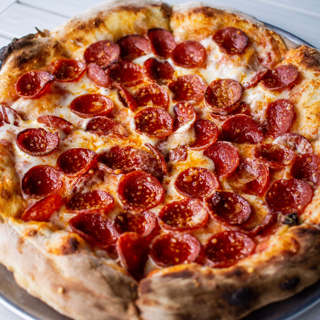 Ezzo Pepperoni Pizza.