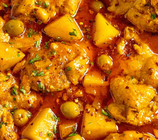 Pollo Guisado (Chicken Stew) Tray.