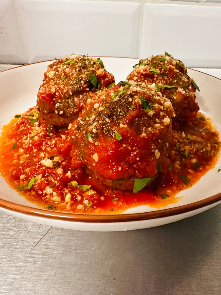 Homemade Meatballs (3pcs).