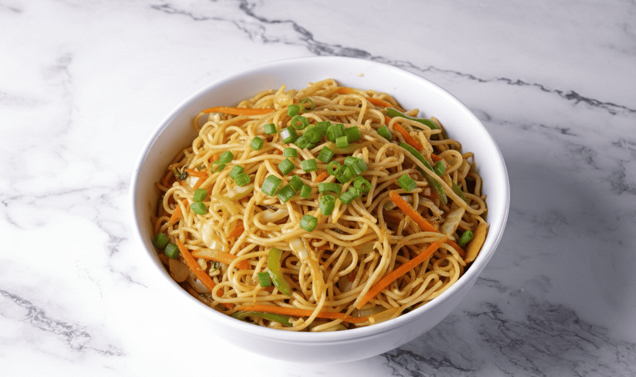 VEG HAKKA NOODLES.
