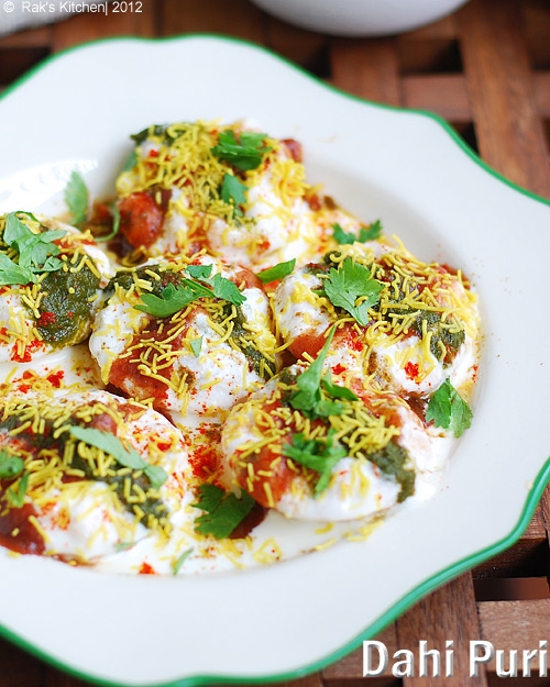 Sev Dahi Puri (Vegetarian).