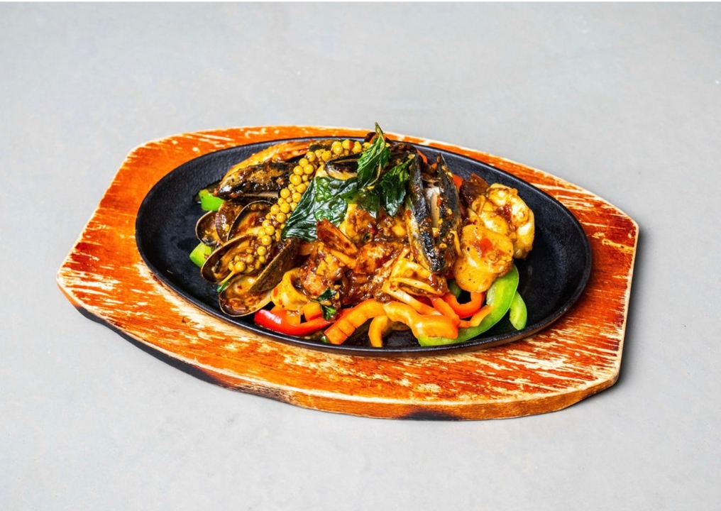 "Run Juan" Seafood Sizzling.