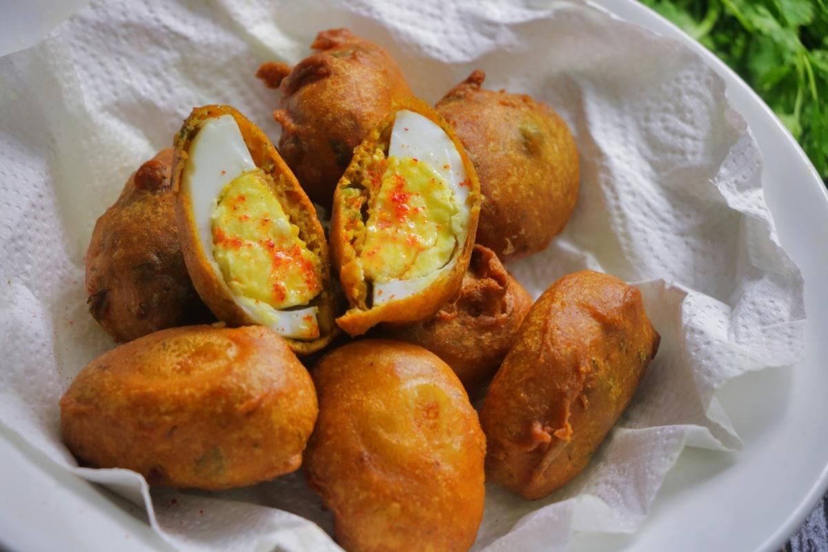 Egg Bonda (1).