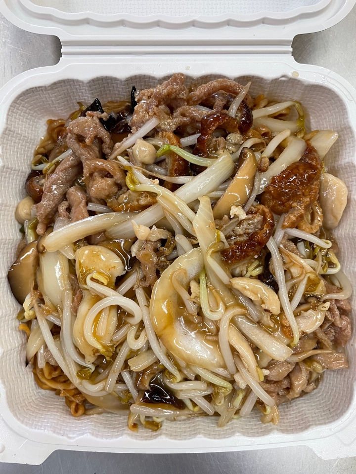 三丝炒面 144.Sam See Chow Mein.