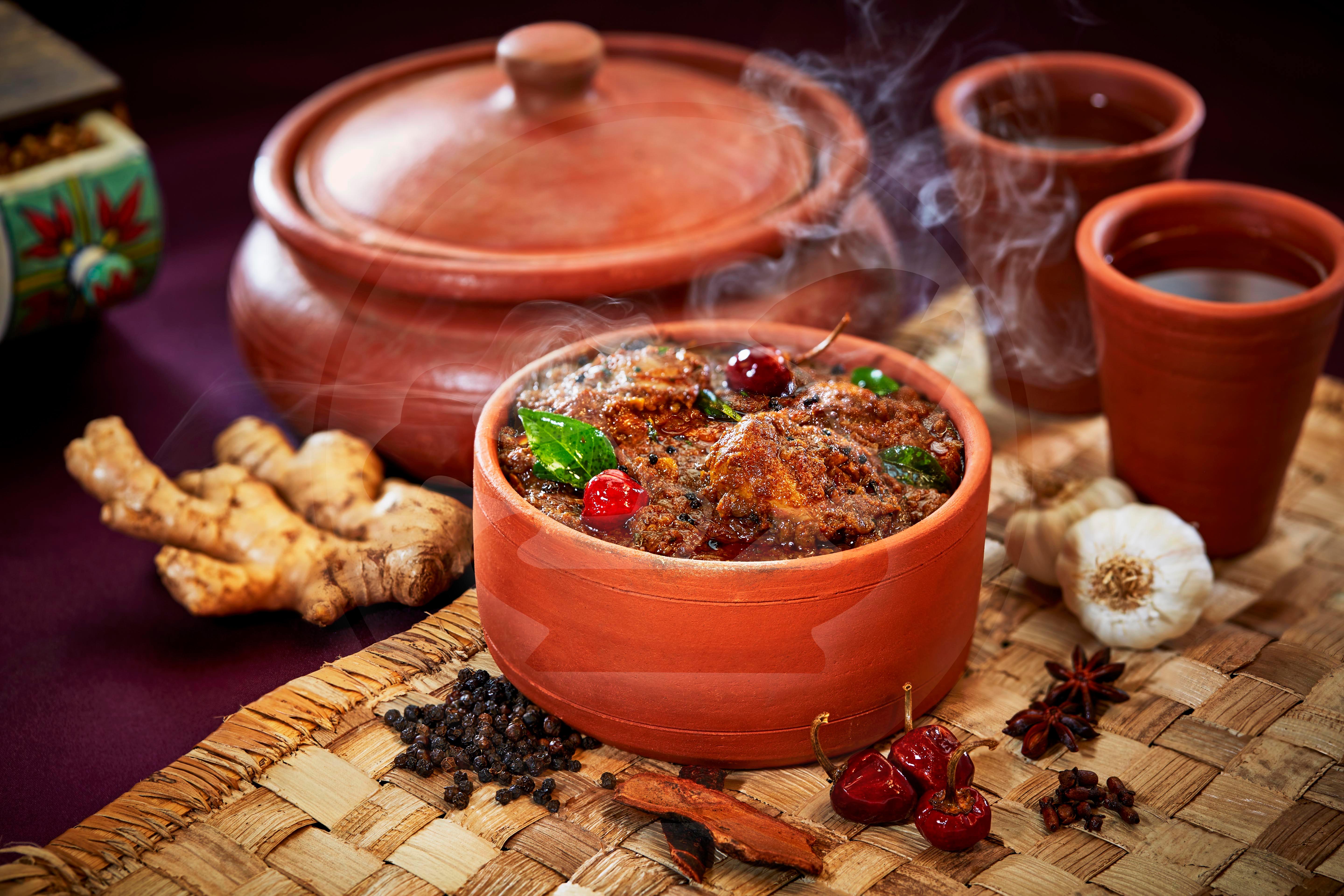 Chettinadu Varutha Kozhi (Bone-In).