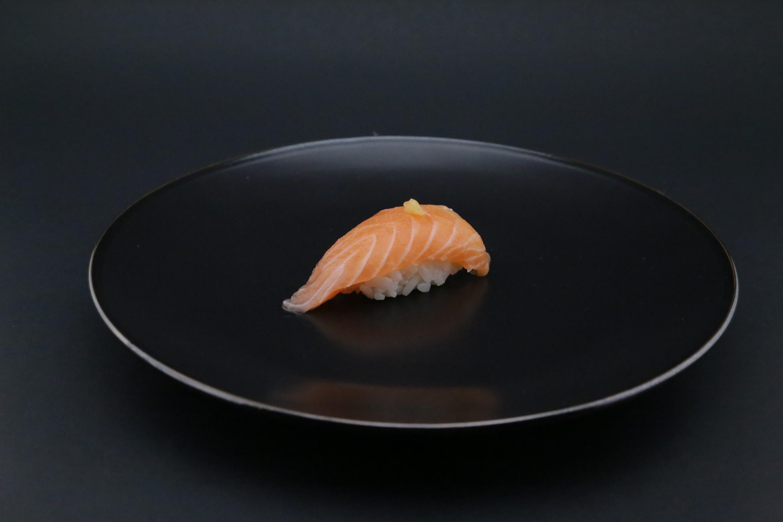 Scottish Salmon Nigiri (2pcs).