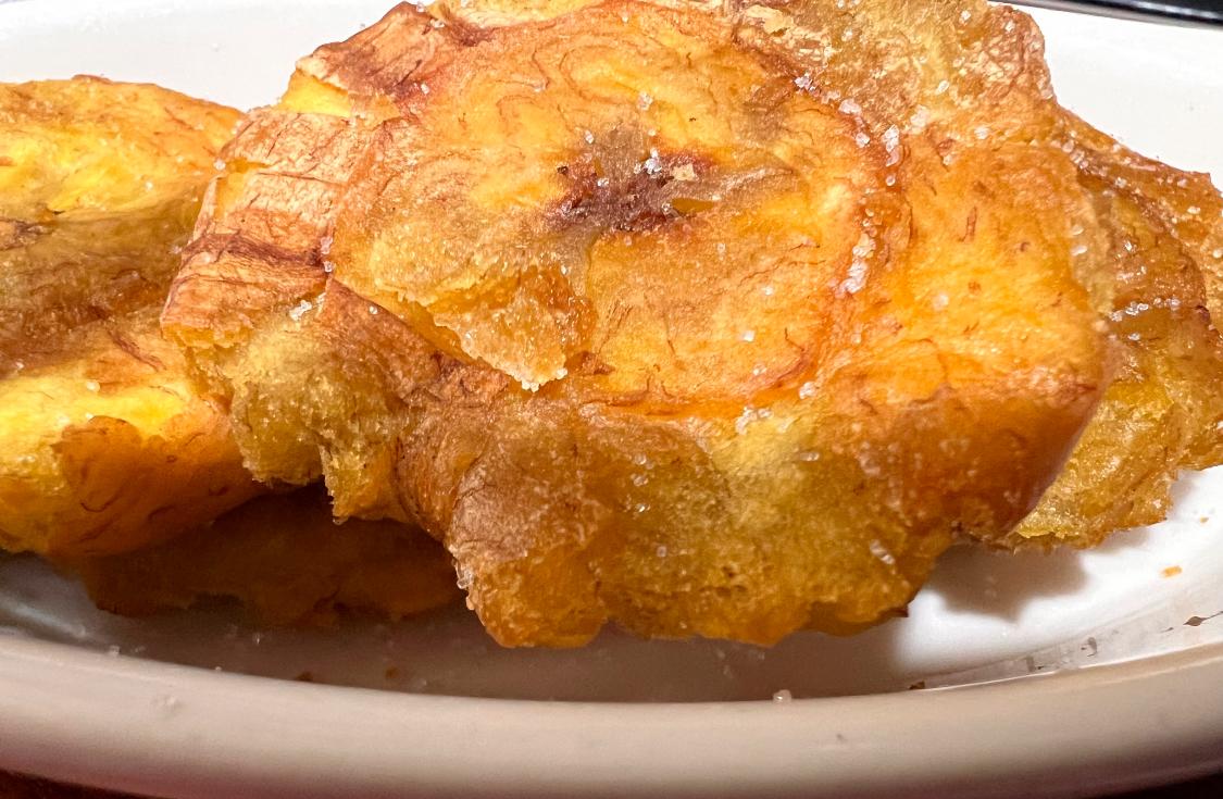 TOSTONES | FRIED GREEN PLANTAINS.
